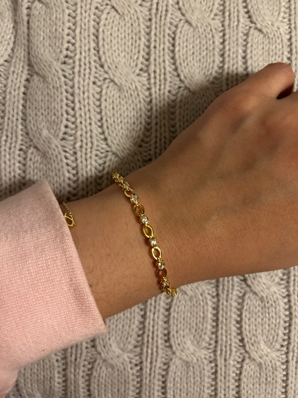 Gold and cubic zirconia bracelet